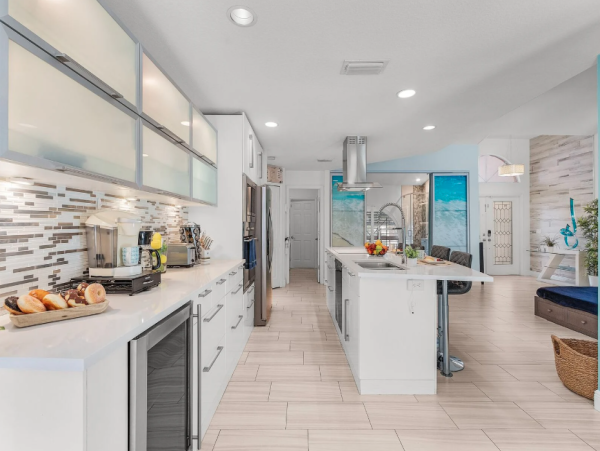 Luxury Cape Coral Retreat - 4 Bedroom Home with Private Pool